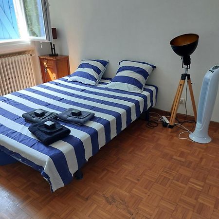 Chambre Dans Villa Marseille Eksteriør bilde